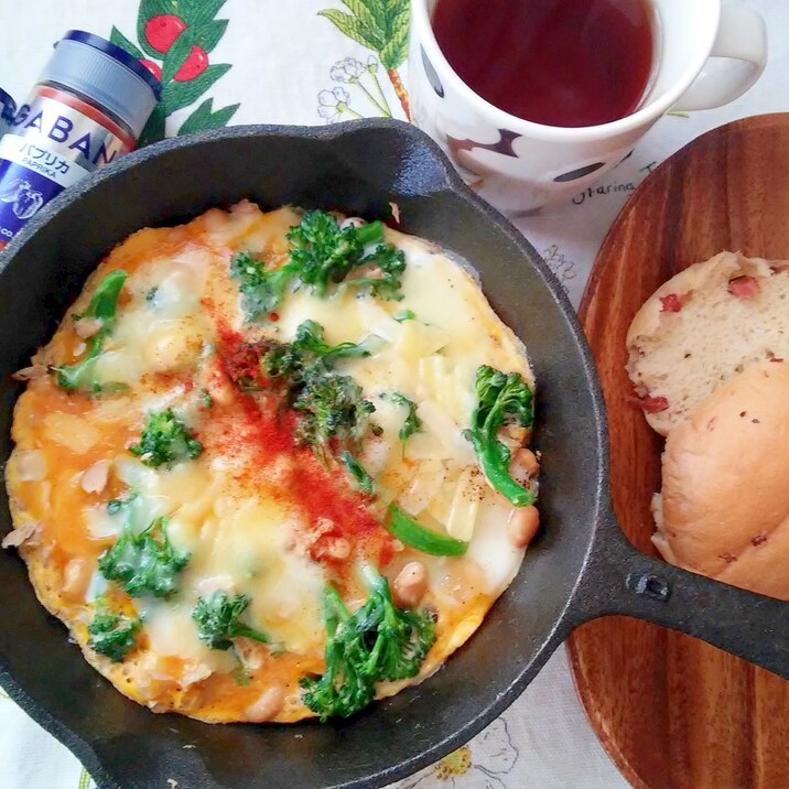 大豆とツナのスキレットオムレツ